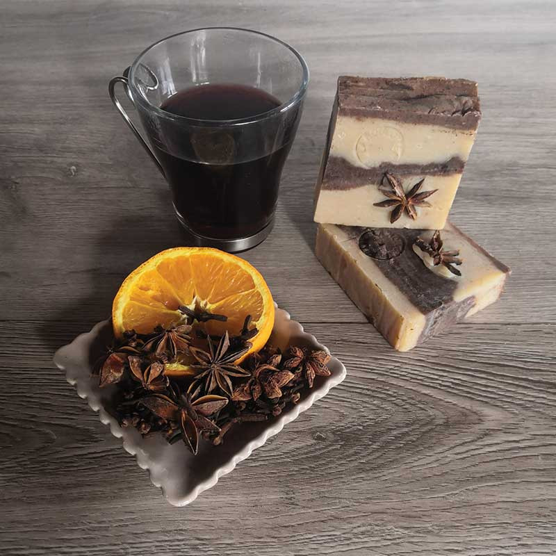 Faites plaisir à vos proches avec ce cadeau maison : un kit pour vin chaud  hivernal épicé